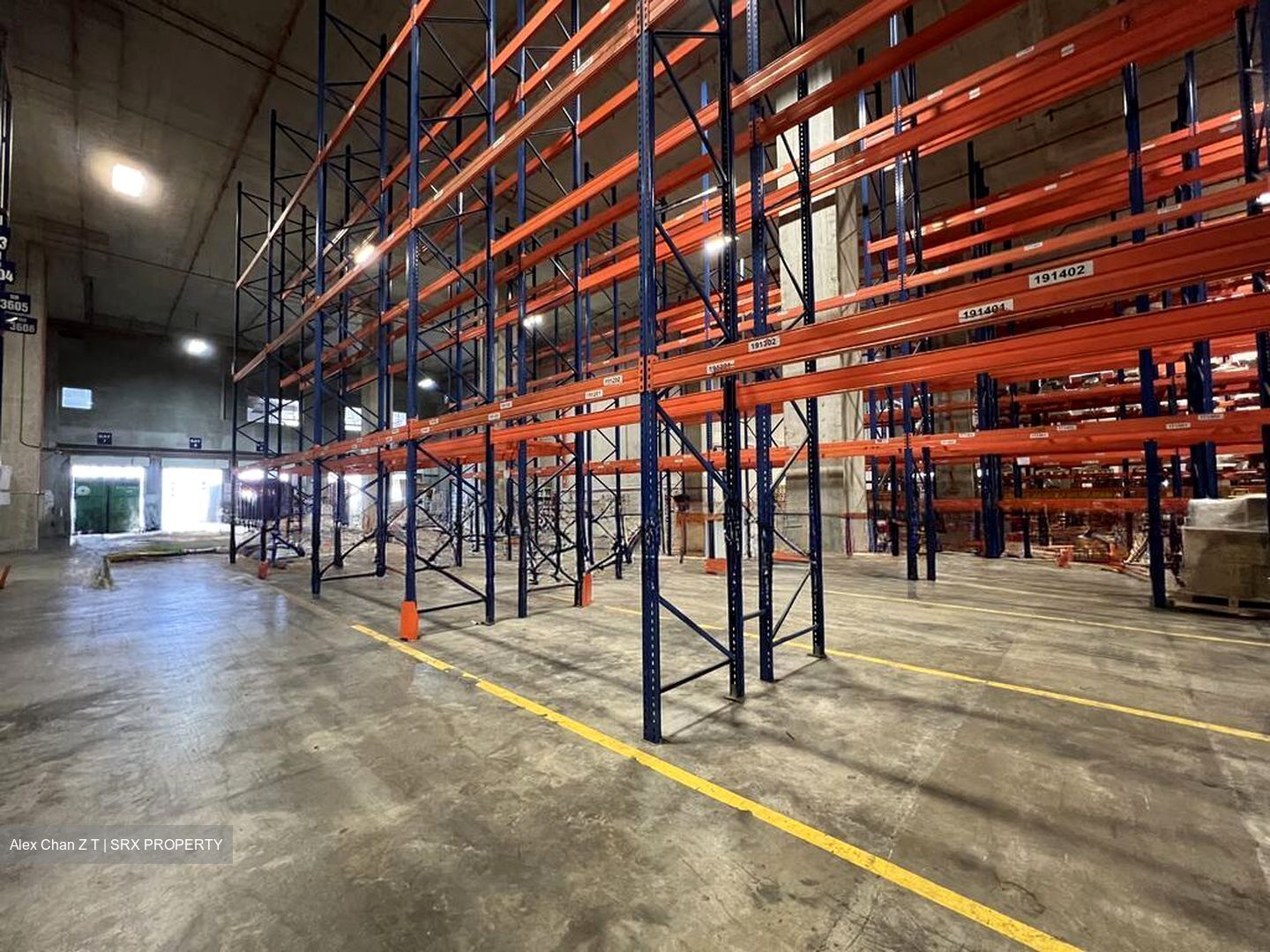 Jalan Buroh (D22), Warehouse #578702061